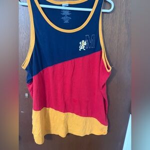 Modelo XL tank top